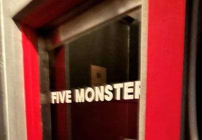 釜山（桑拿）Five Monster 新开业年轻人居多