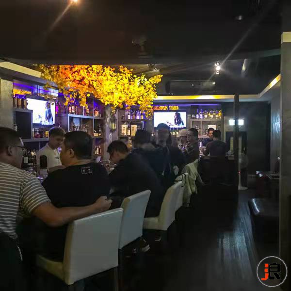 台北 UT Bar（日式风格同志酒吧）